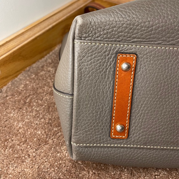 Dooney & Bourke: Pebble Grain Small Tammy Tote - Picture 4 of 11